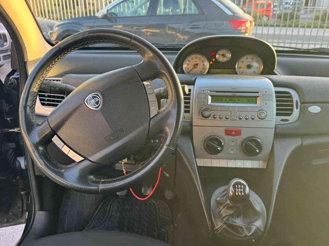 LANCIA Ypsilon 1.3 MJT 90 CV MomoDesign