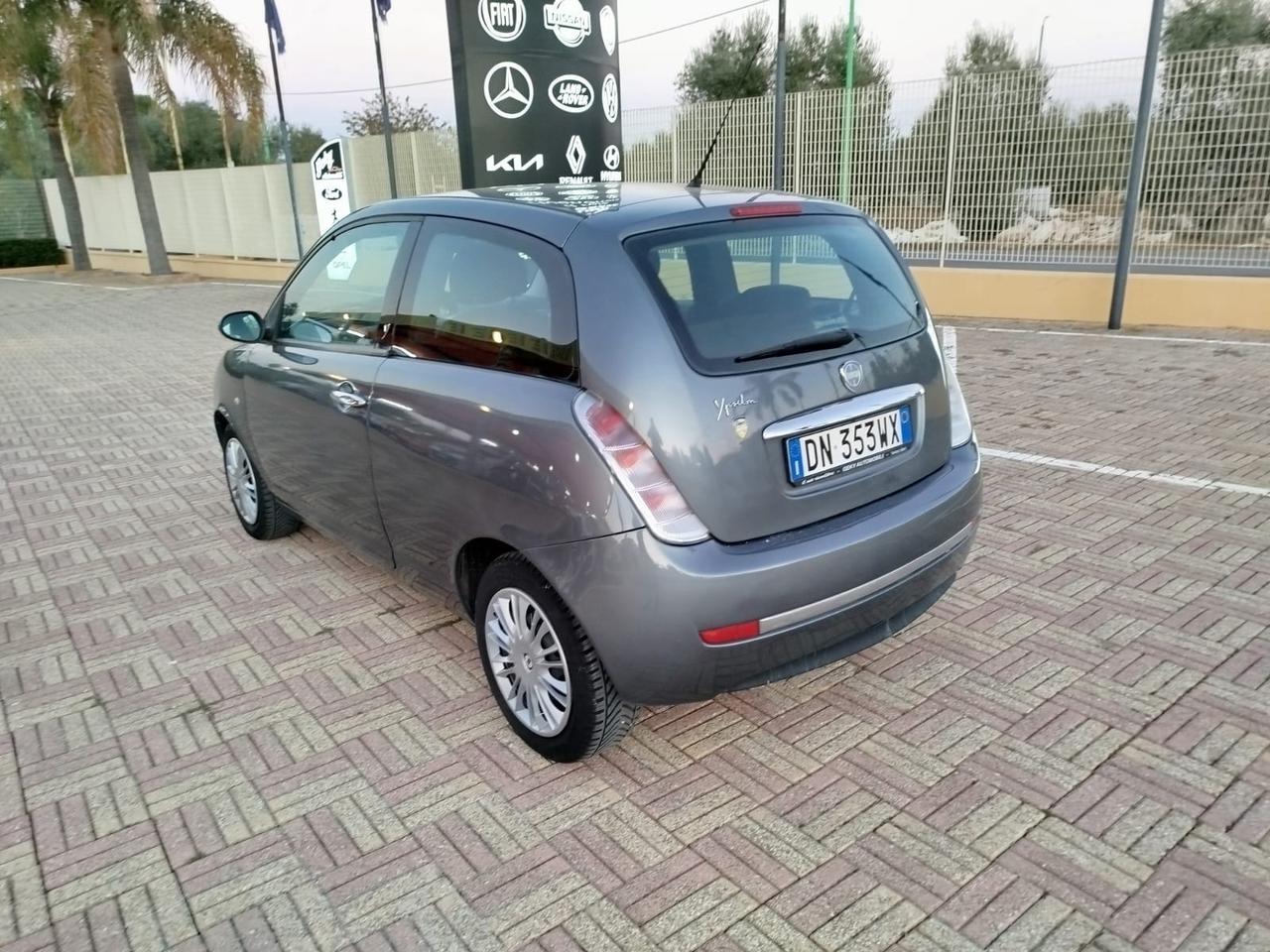 Lancia Ypsilon 1.2 Platino