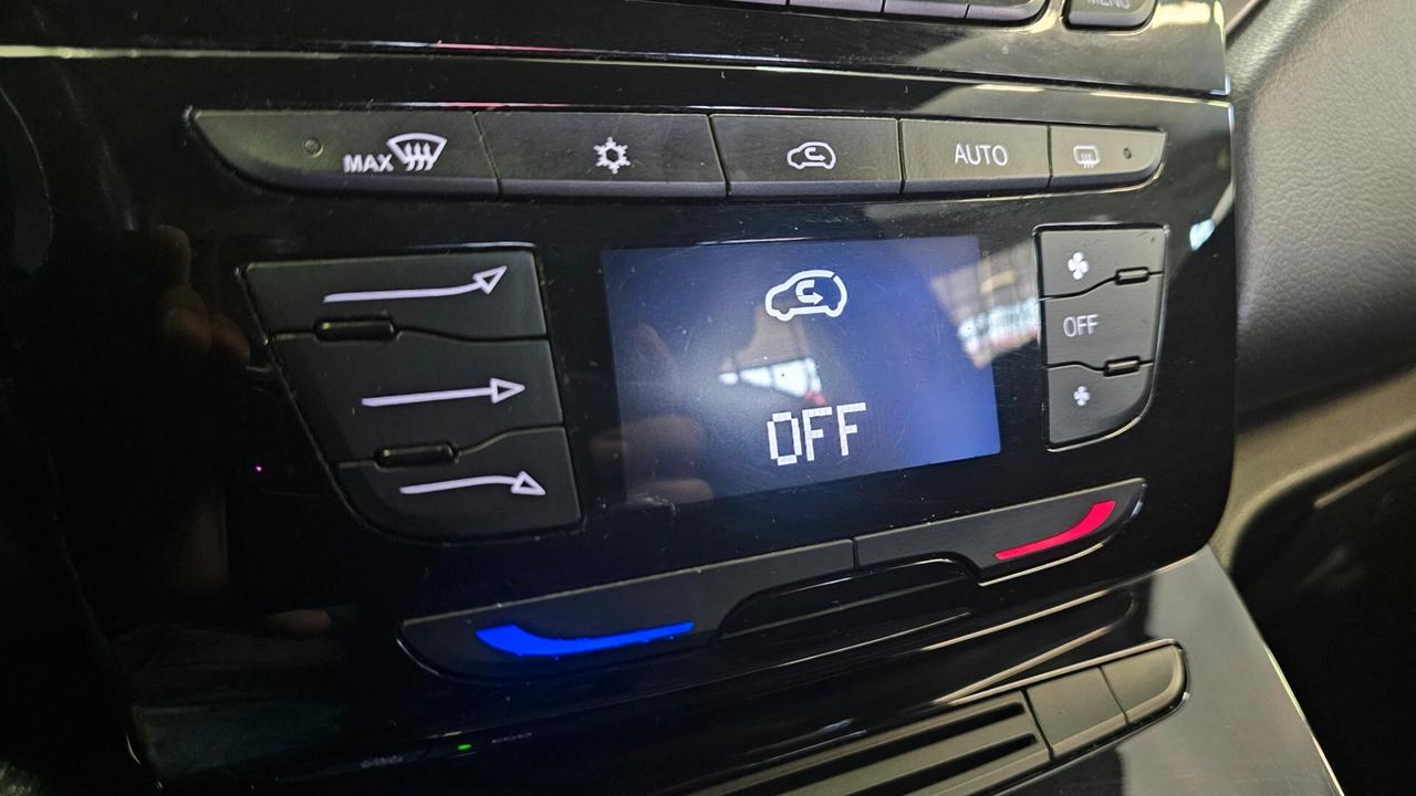 Lancia Ypsilon 0.9 TwinAir 85 CV 5 porte S&S Gold