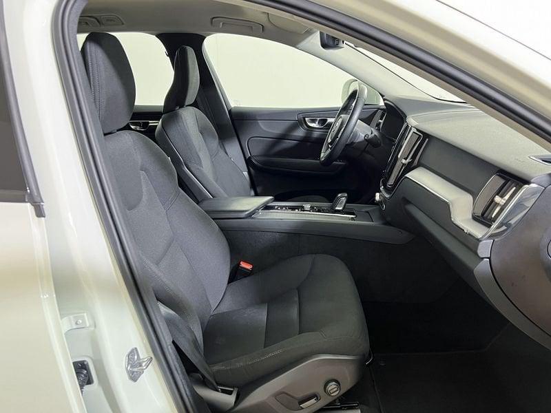 Volvo XC60 B4 D AWD automatico Momentum