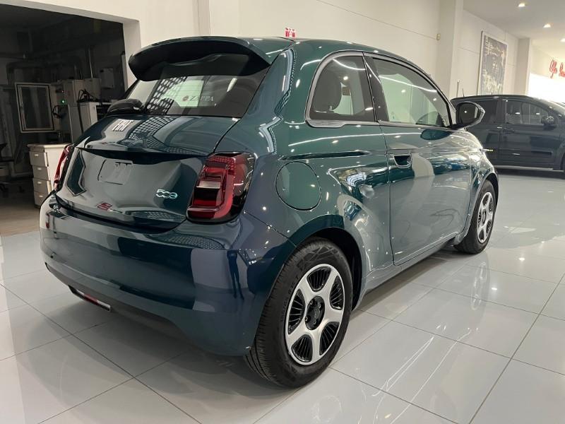 FIAT 500e Berlina 23,8 kWh Action