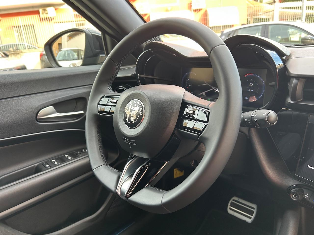 Alfa Romeo Junior 1.2 145 CV Hybrid Speciale