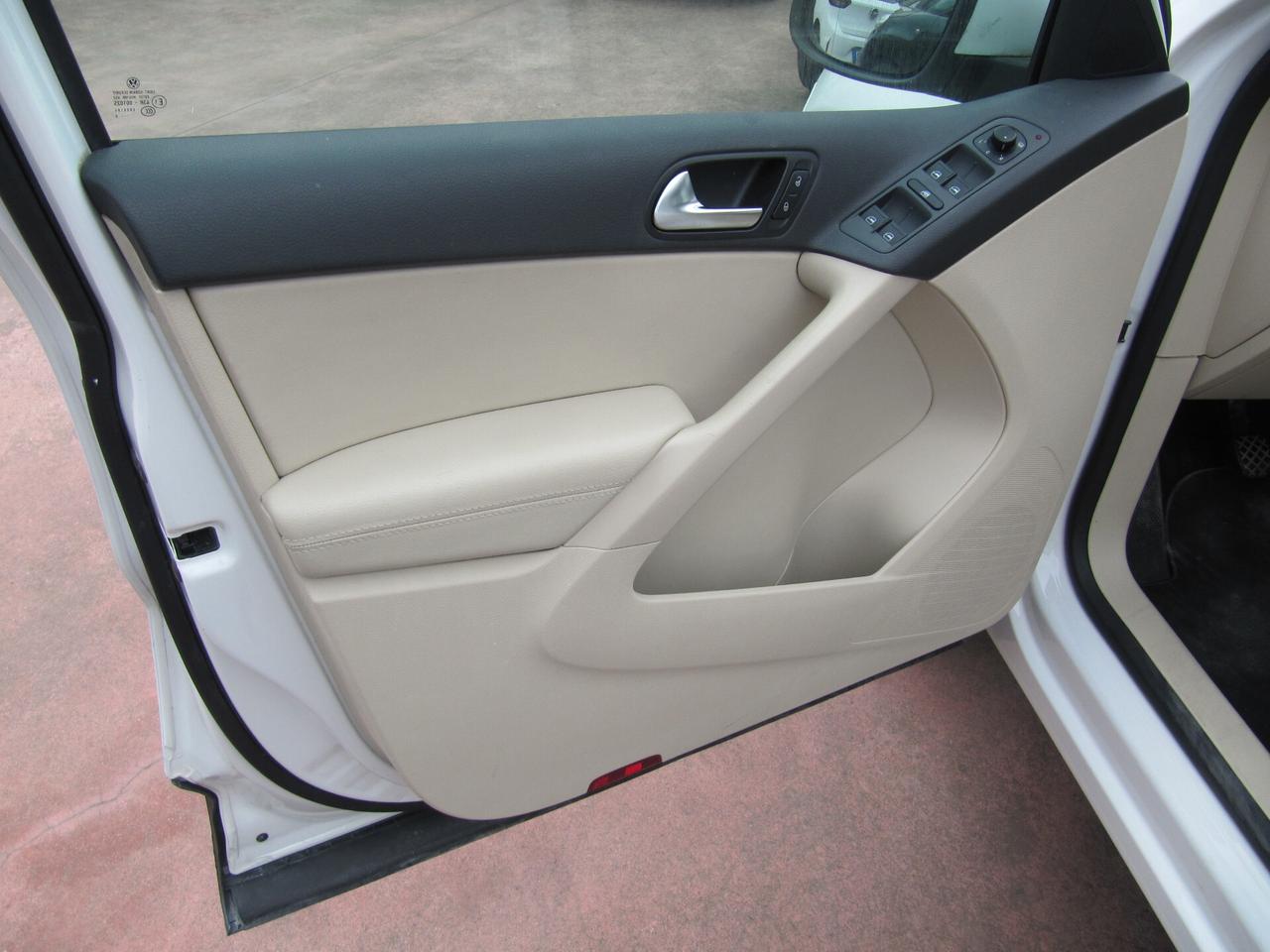 Volkswagen Tiguan 1.4 TSI 4MOTION Sport & Style - BENZINA