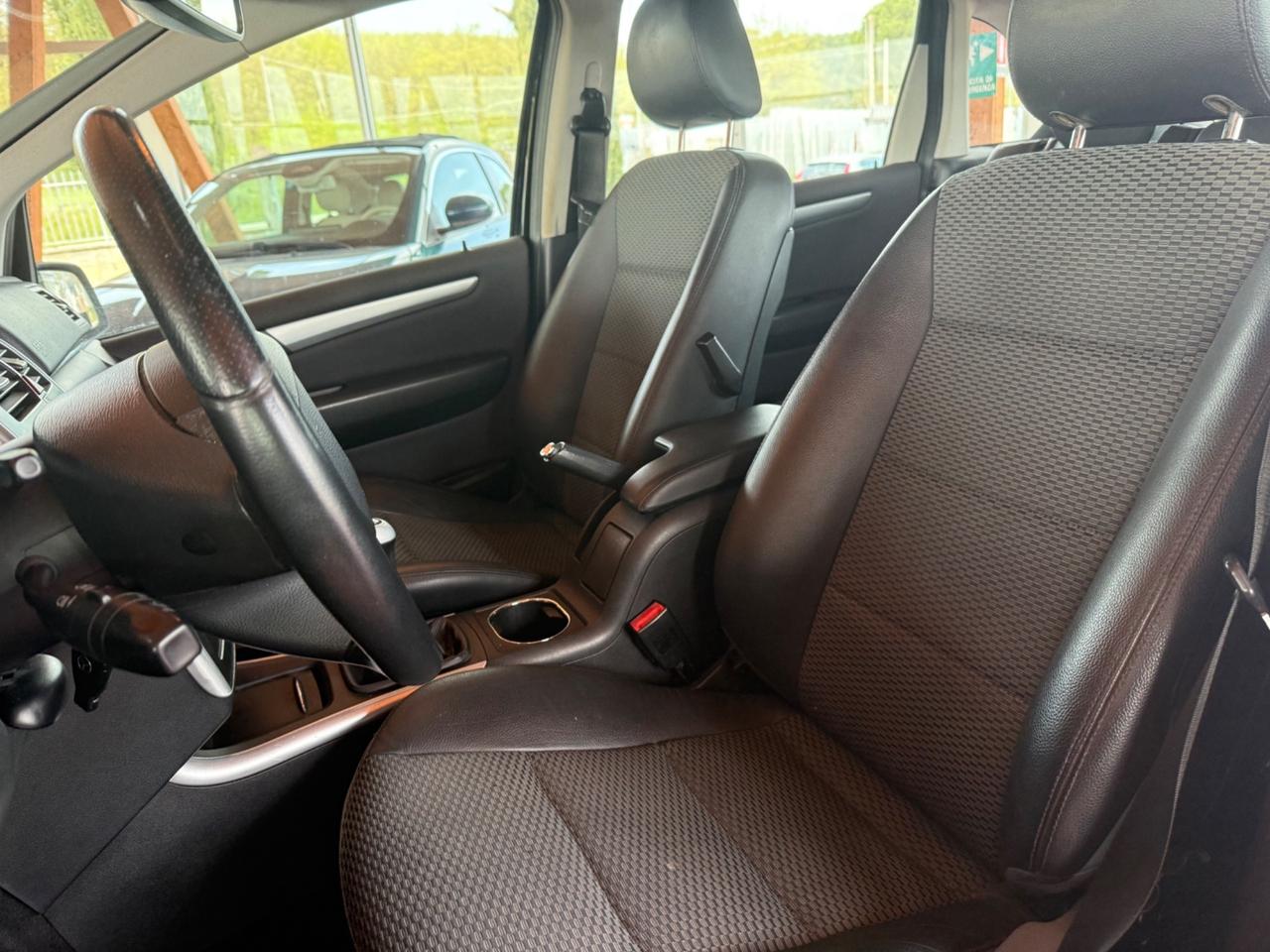 Mercedes-benz B 180 2.0 Diesel - Neopatentati - Gancio Traino