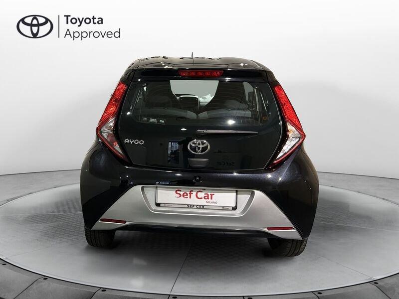 Toyota Aygo Connect 1.0 VVT-i 72 CV 5 porte x-play