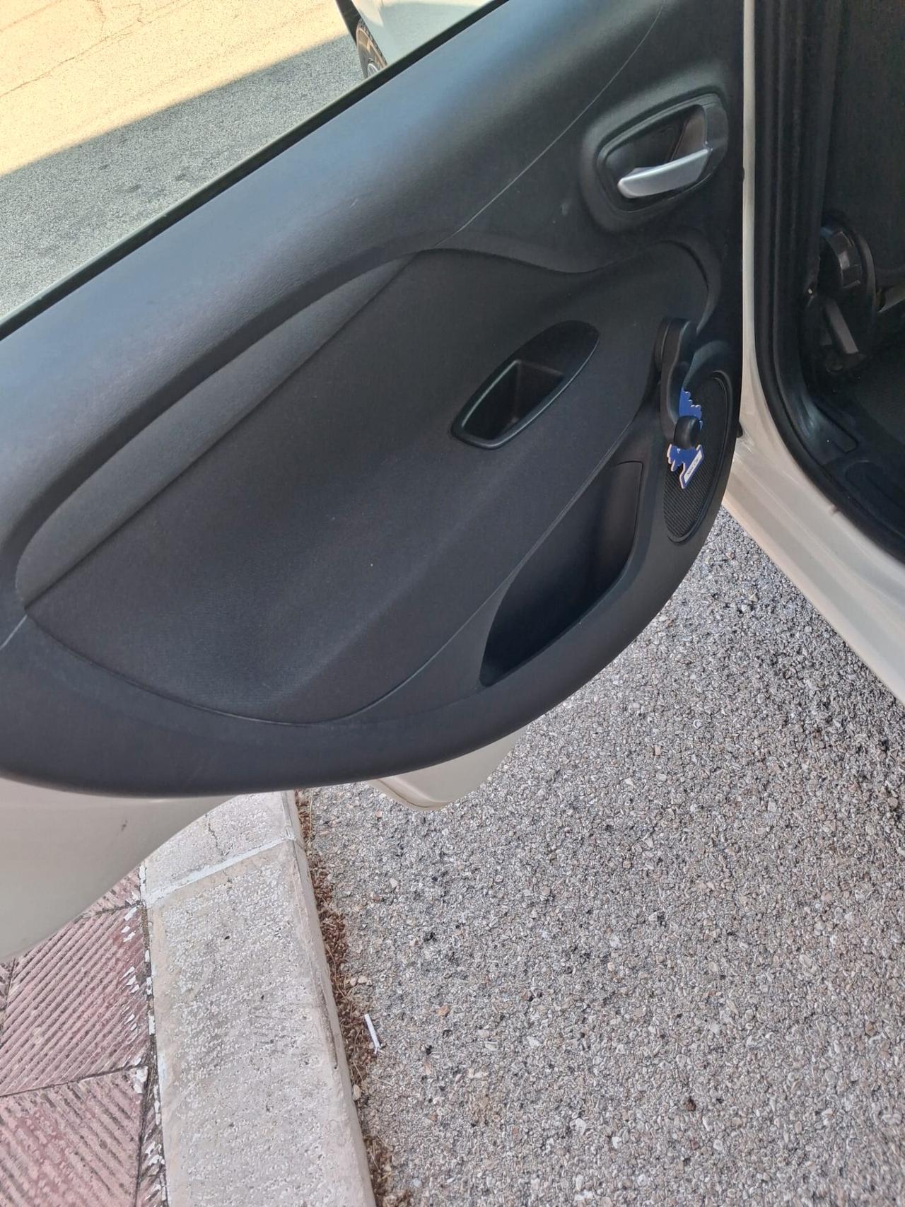 Fiat Punto Benzina/Metano 2014