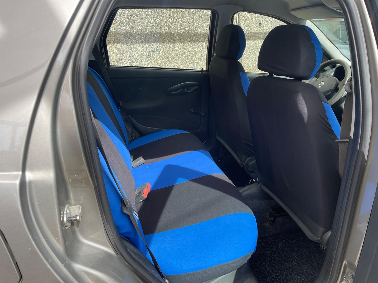 Fiat Punto 1.2i benzina euro4 neopatentati