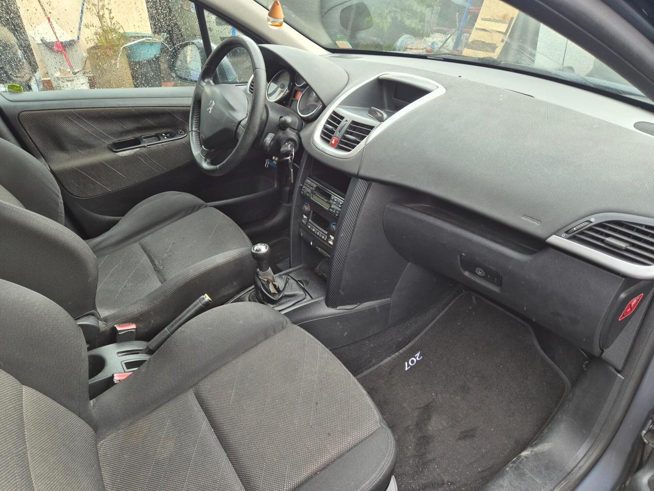 Peugeot 207 1.4 HDi 70CV 5p. X Line