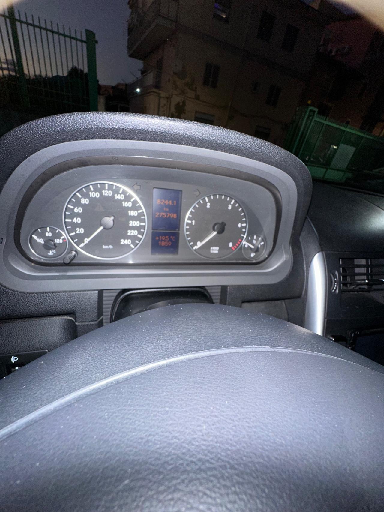 Mercedes-benz A 160 CDI BlueEFFICIENCY Avantgarde