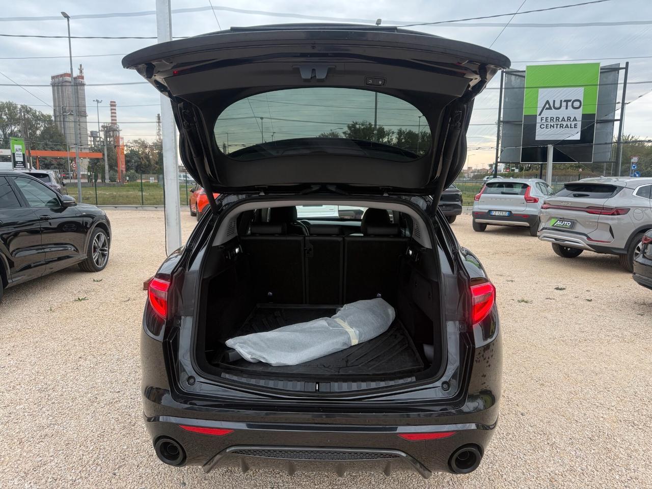 Alfa Romeo Stelvio 2.2 Turbodiesel 210 CV AT8 Q4 Veloce TOTAL BLACK