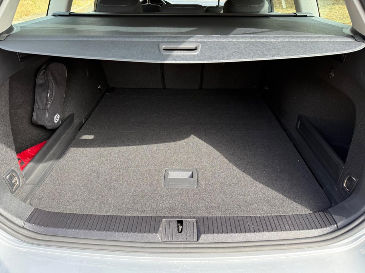 Volkswagen Passat Variant 1.6 TDI SCR DSG Business BMT