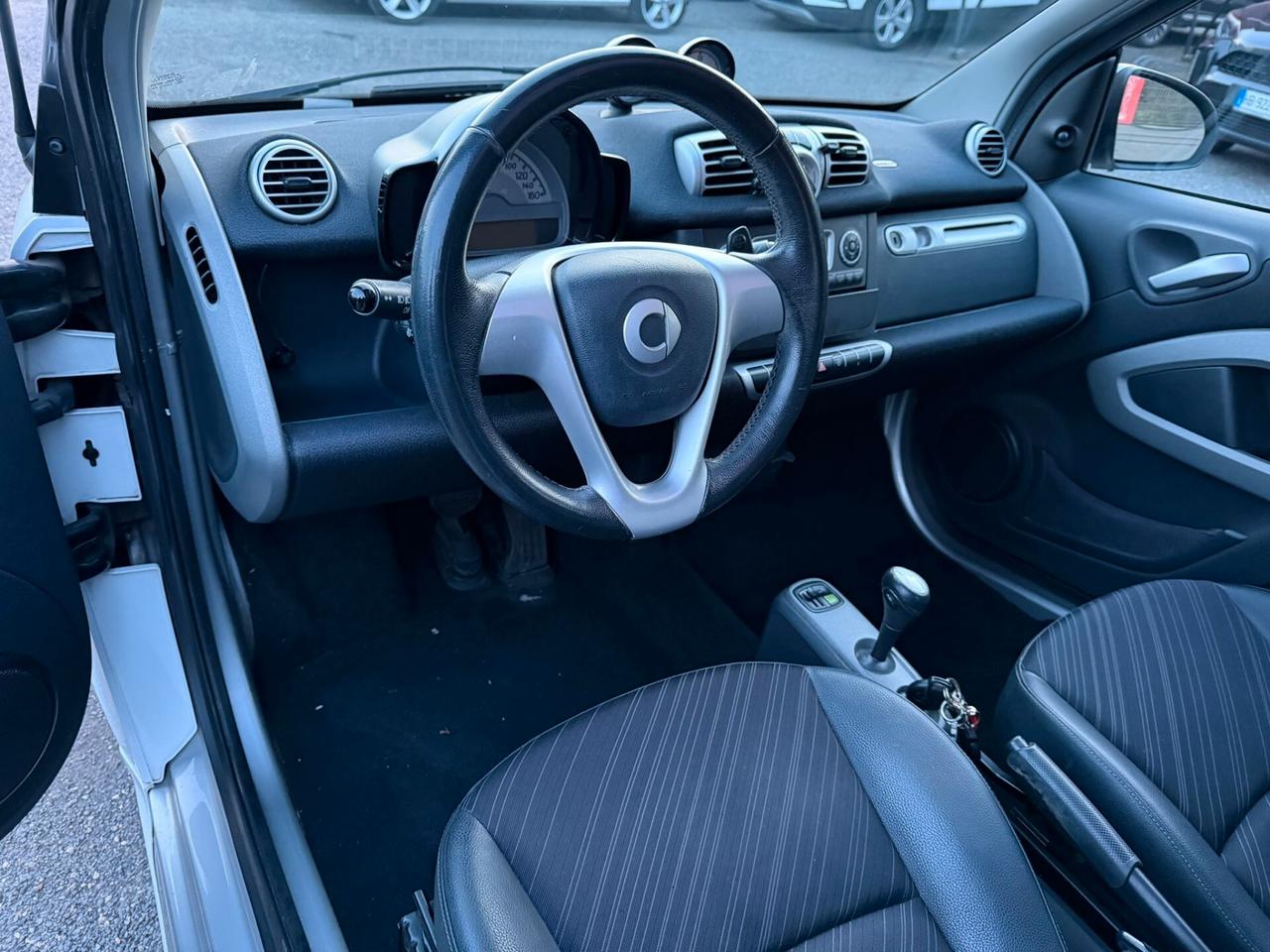 Smart ForTwo 52 kW MHD coupé White Tailor Made