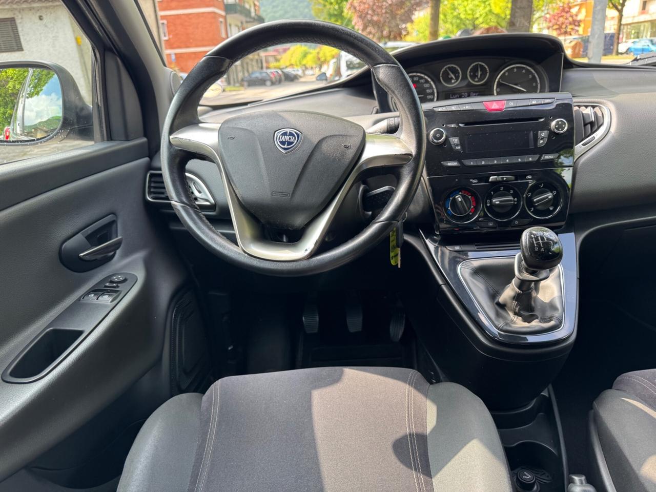 Lancia Ypsilon 1.2 69 CV 5 porte S&S Platinum