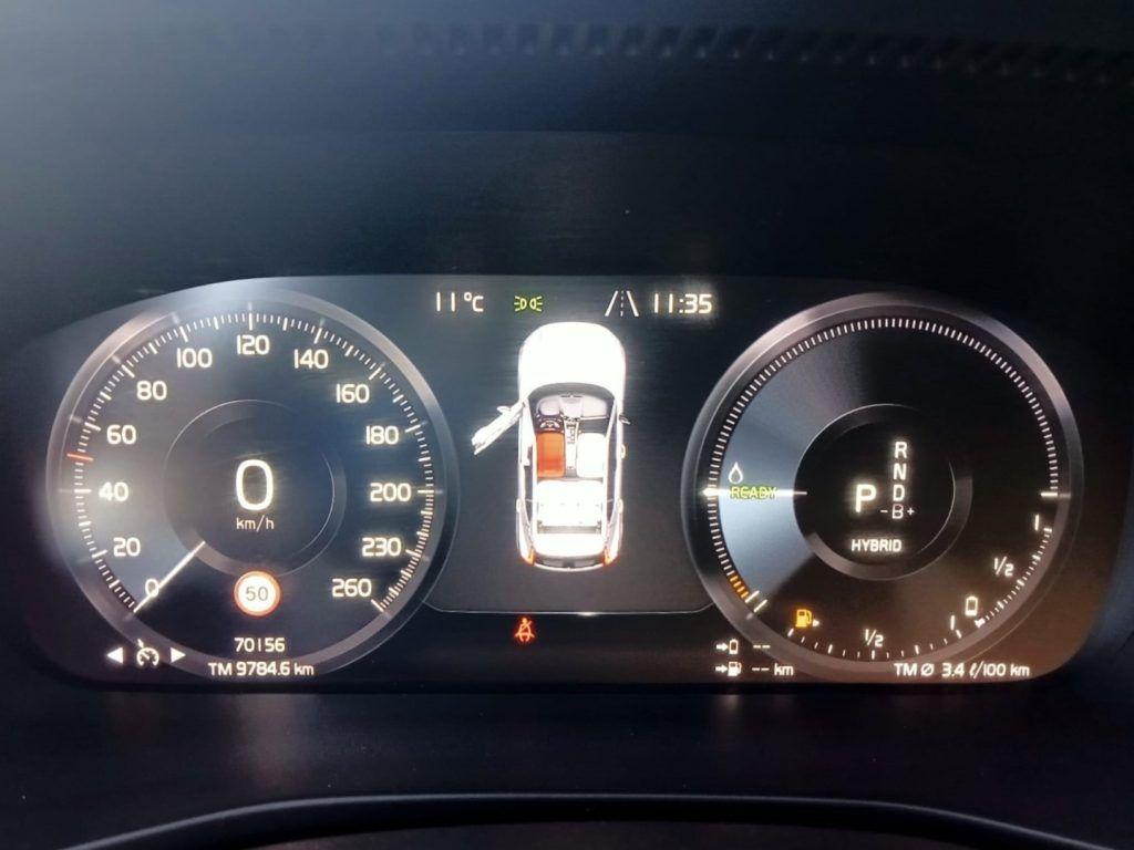 Volvo XC40 T4 Recharge Plug-in Hybrid OK NEOPATENTATI