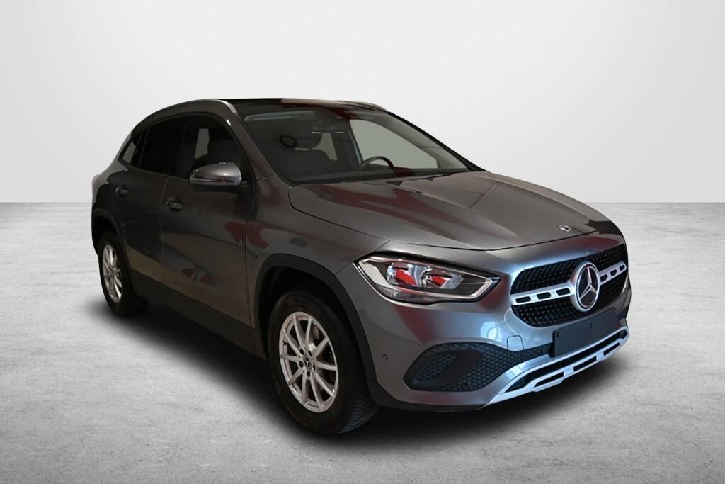 MERCEDES-BENZ GLA 180D 115CV AUTOMATIC BUSINESS SOLUTION ( CRUISE - PELLE - TETTO PANORAMICO APR. - NAVI PREMIUM - MIRROR - PARK ASSIST - TELECAMERA POST. ) CC. 1.950