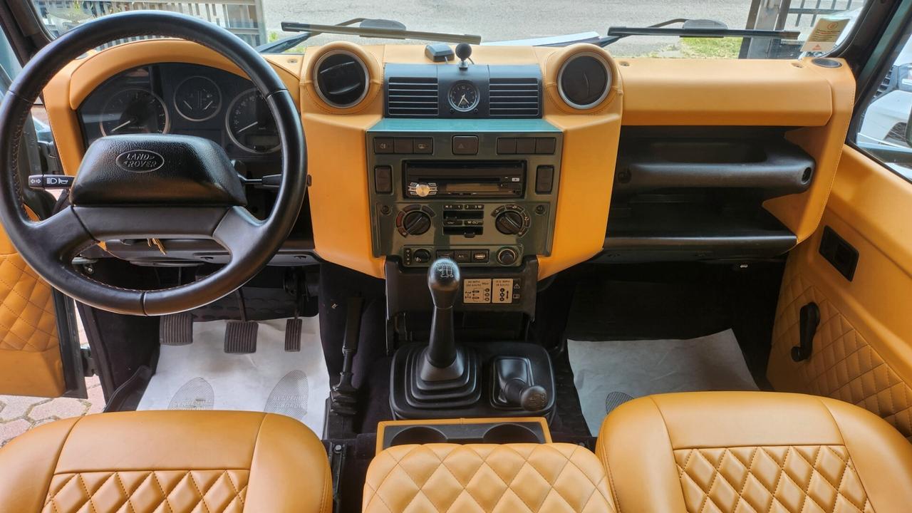 Land Rover Defender 110 2.2 TD4 Station Wagon N1