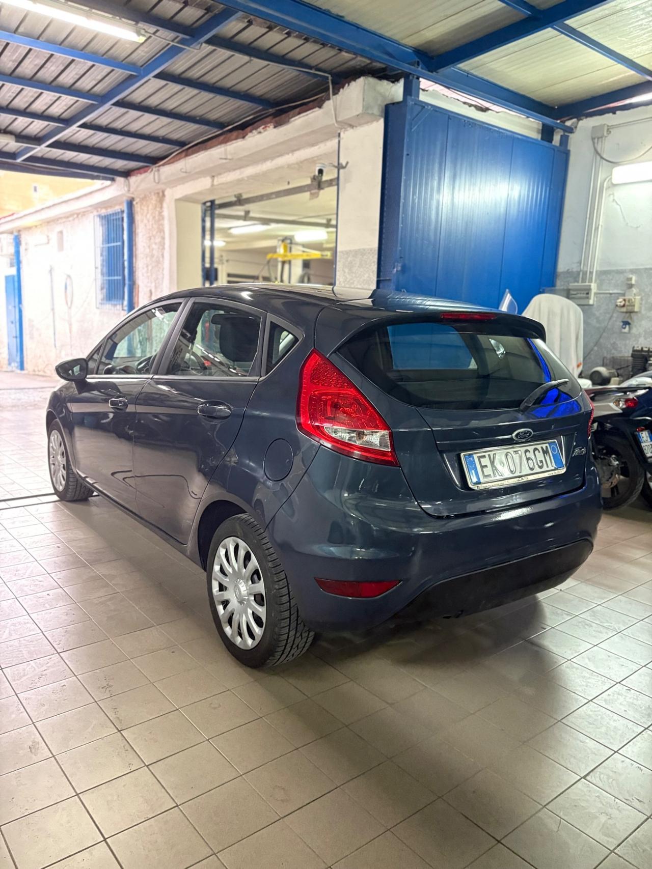 Ford Fiesta 1.2 benzina 5 porte