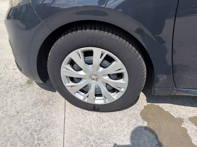 Peugeot 208 I 2015 5p 1.2 puretech Active 68cv my18