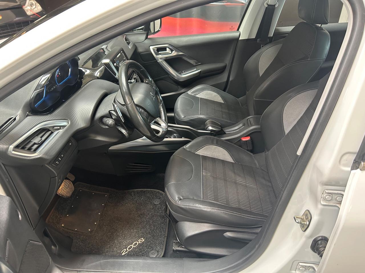 Peugeot 2008 1.6 HDI 92cv automatica Allure