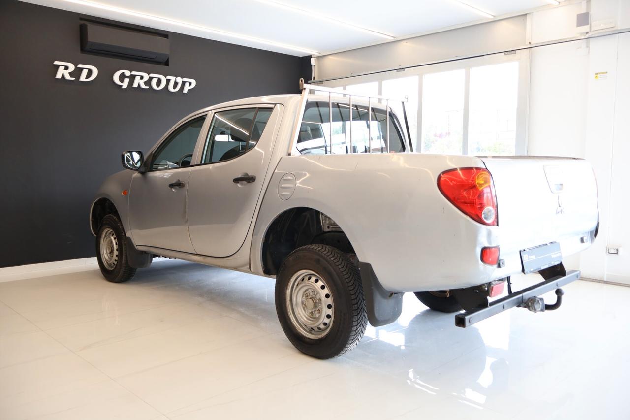 Mitsubishi L200 2.5d136CV DoubleCab iva esposta 4W