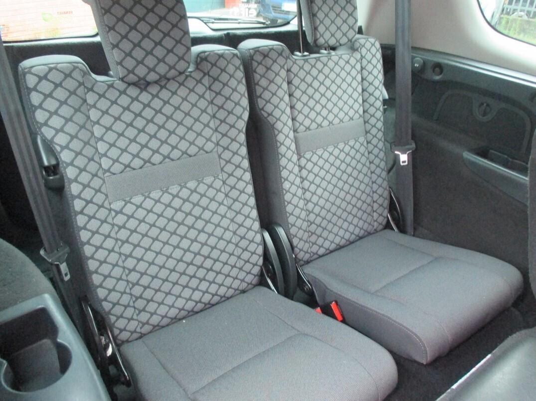 Renault Scenic 1.5 dCi 110CV Dynamique 7 Posti