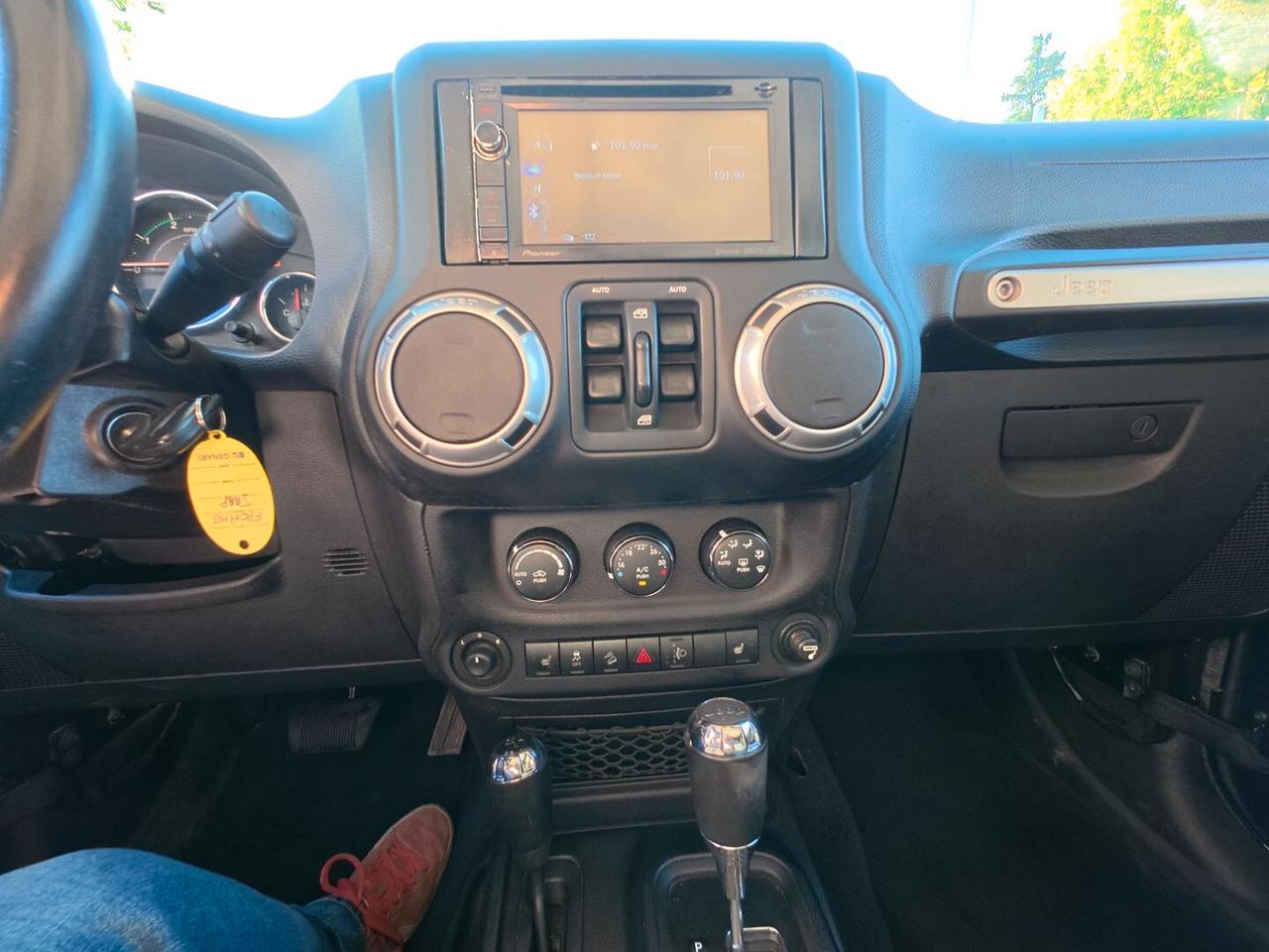 Jeep Wrangler 2.8 CRD DPF Sahara Auto