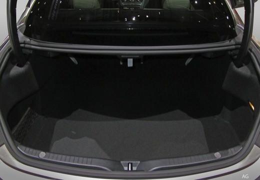 Mercedes-Benz Classe C-C205 2018 Coupe - C Coupe 220 d Premium Plus auto