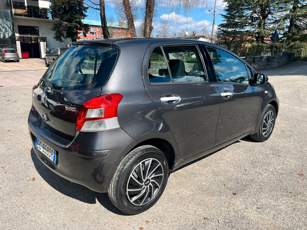 Toyota Yaris 1.3 5 porte Sol