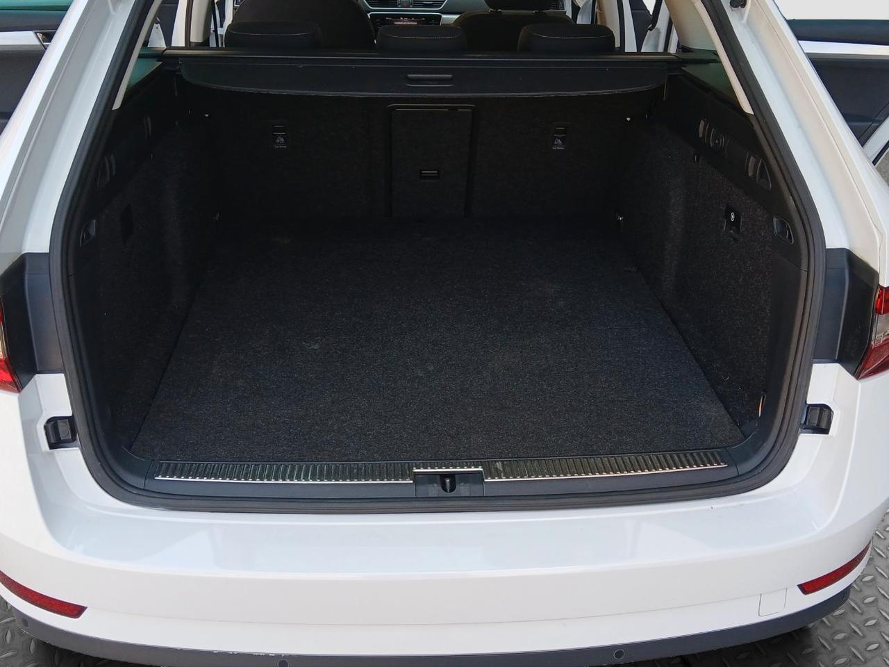 Skoda Superb iV Wagon Superb Wagon iV 1.4 tsi phev Executive dsg