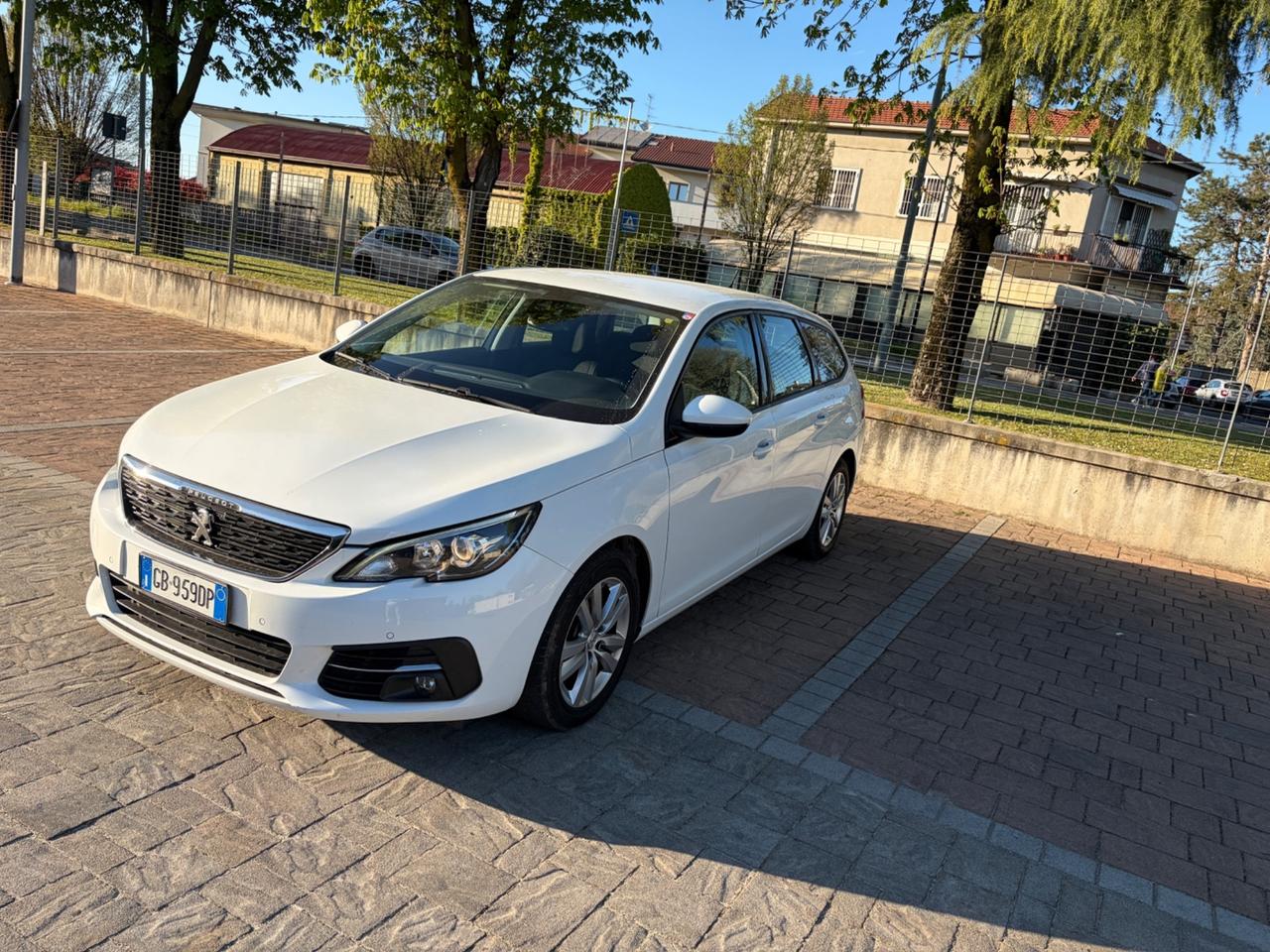 Peugeot 308 BlueHDi 130 S&S SW GT Line