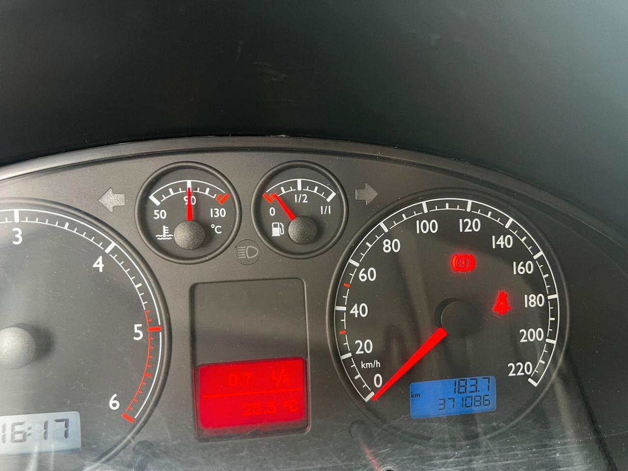 Volkswagen Multivan 2.5 TDI/130CV Comfortline 7 Posti