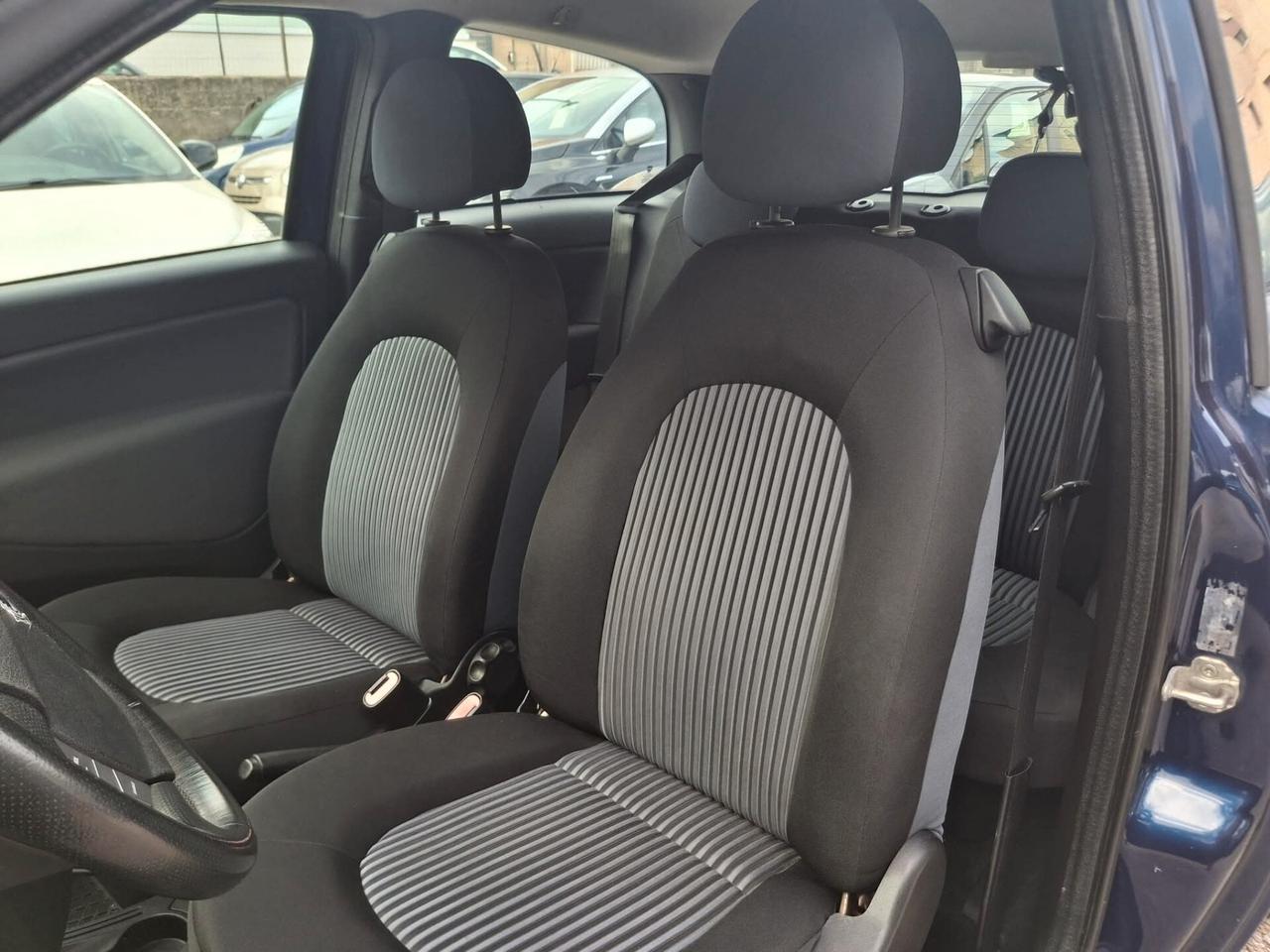 Lancia Ypsilon 1.3 MJT 90 CV Oro