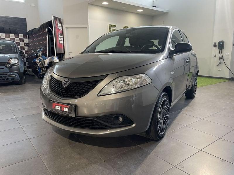 Lancia Ypsilon 1.2 69 CV 5 porte GPL Ecochic Gold