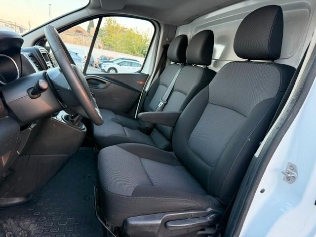 Renault Trafic 2.0 dCi 120 cv P.c T.n Ice 2021
