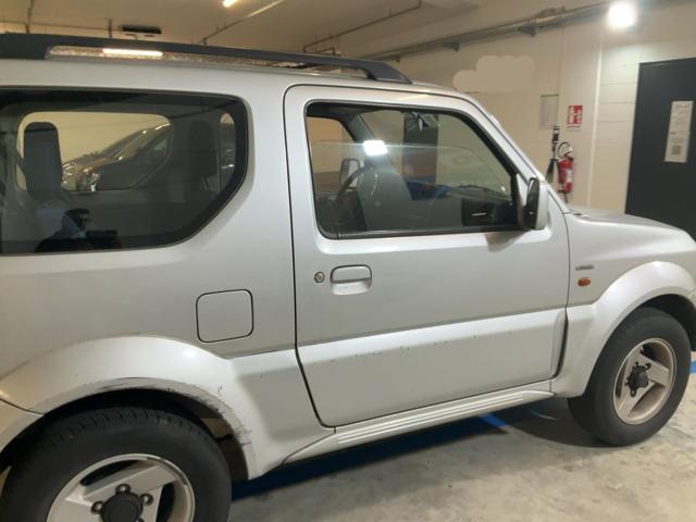 SUZUKI Jimny 1.3i 16V cat 4WD Club