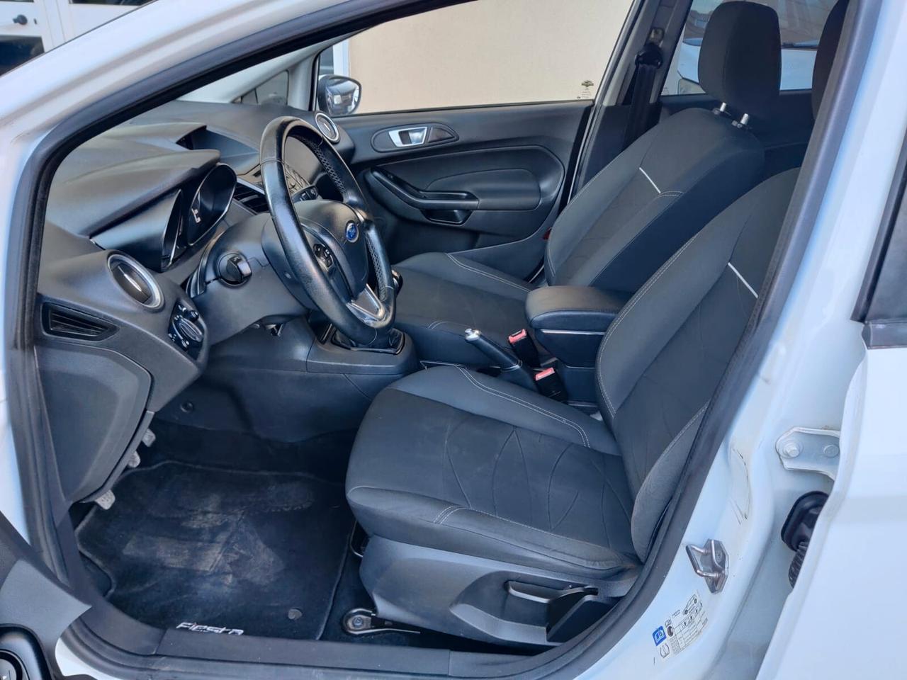 Ford Fiesta 1.5 TDCi 75CV 5 porte Black & White Edition