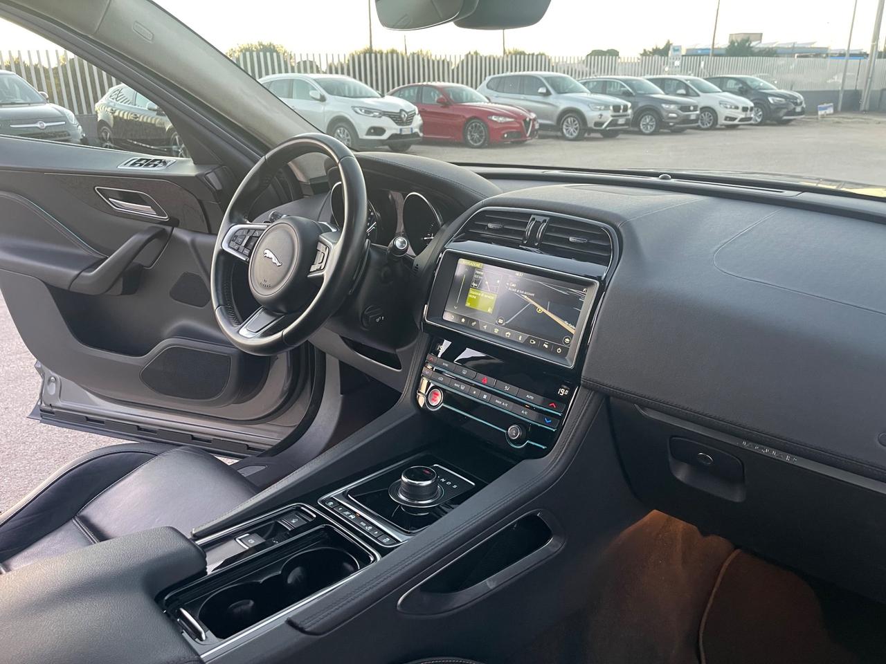 JAGUAR F-PACE 2.0 ID4 AWD 180CV AUT FULL LED MY19