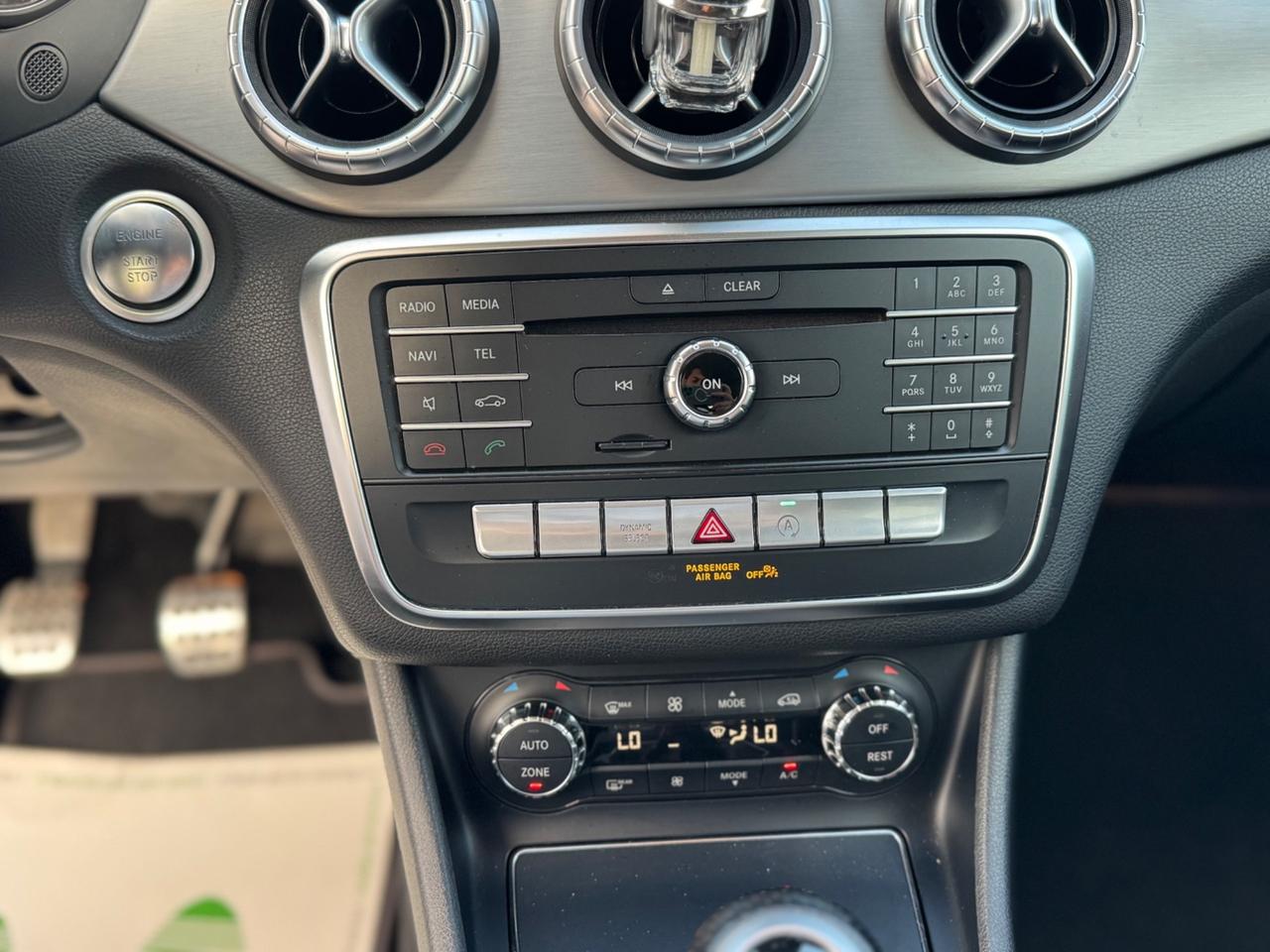 Mercedes-benz CLA 200d Premium Amg SHOOTING BACK