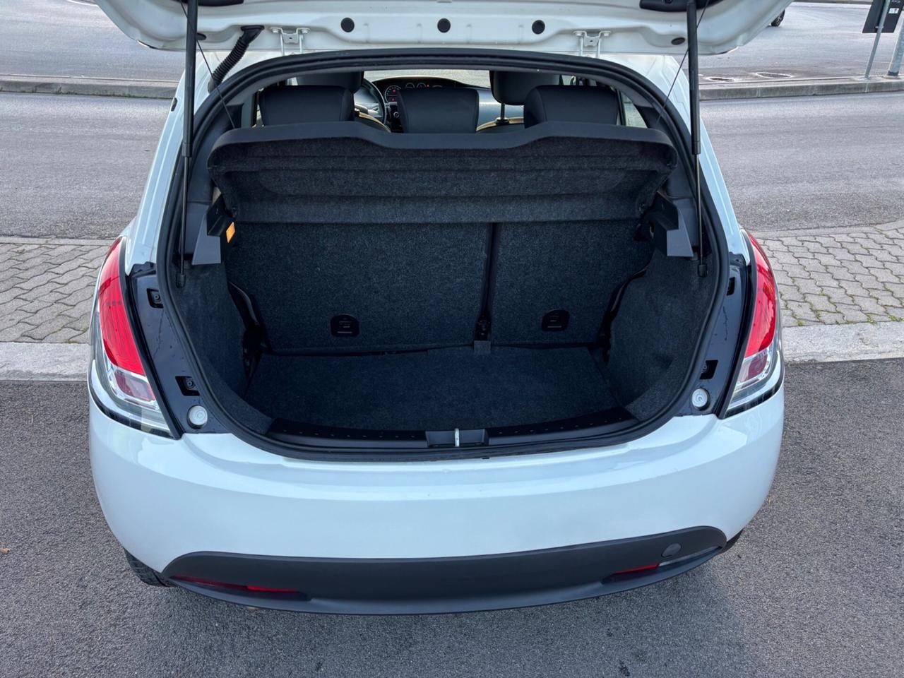 Lancia Ypsilon 1.3 MJT 16V 95 CV 5 porte S&S Silve