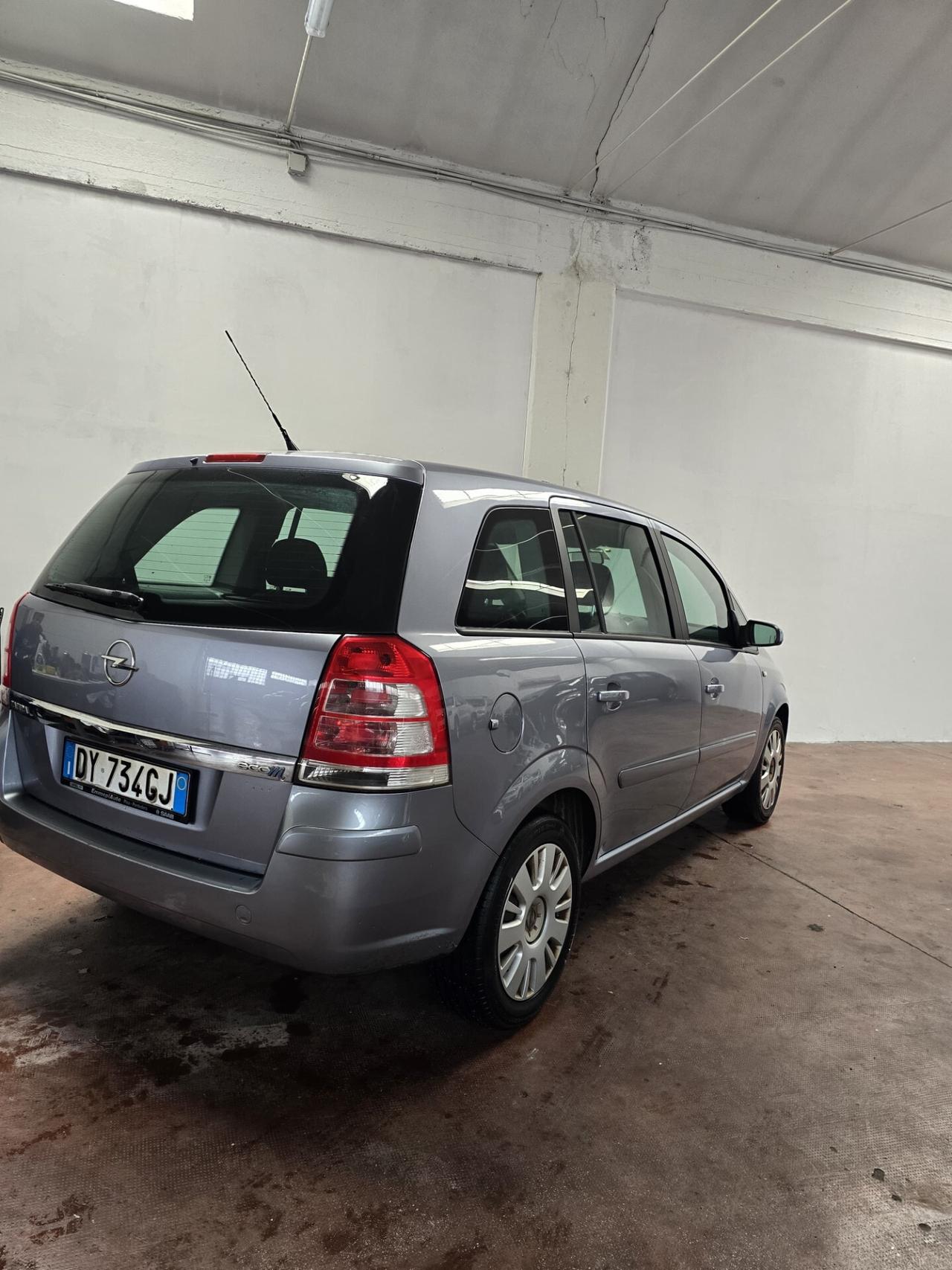 Opel Zafira 1.6 16V ecoM 94CV Cosmo