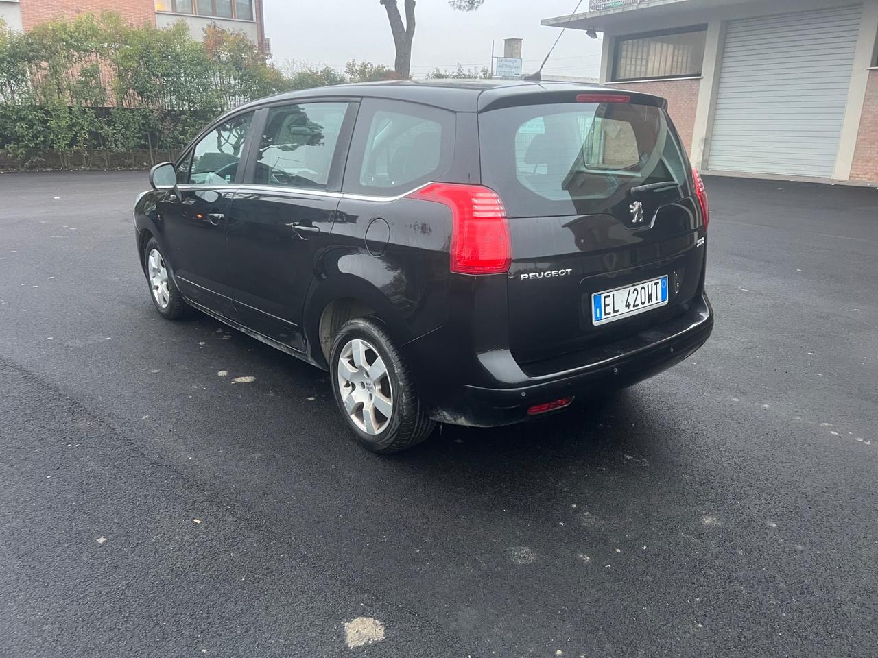 Peugeot 5008 1.6 HDi 112CV Business