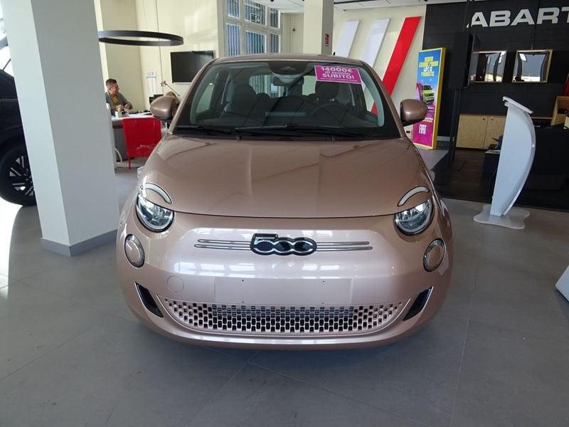 FIAT 500 500e Berlina 23,8 kWh