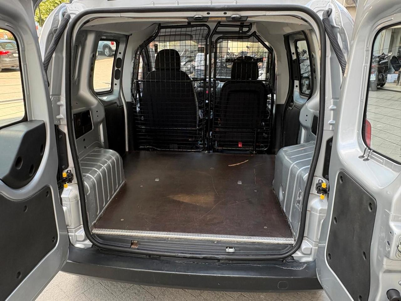 Fiat Fiorino 1.3 MJT 95CV Combi Semivetrato SX