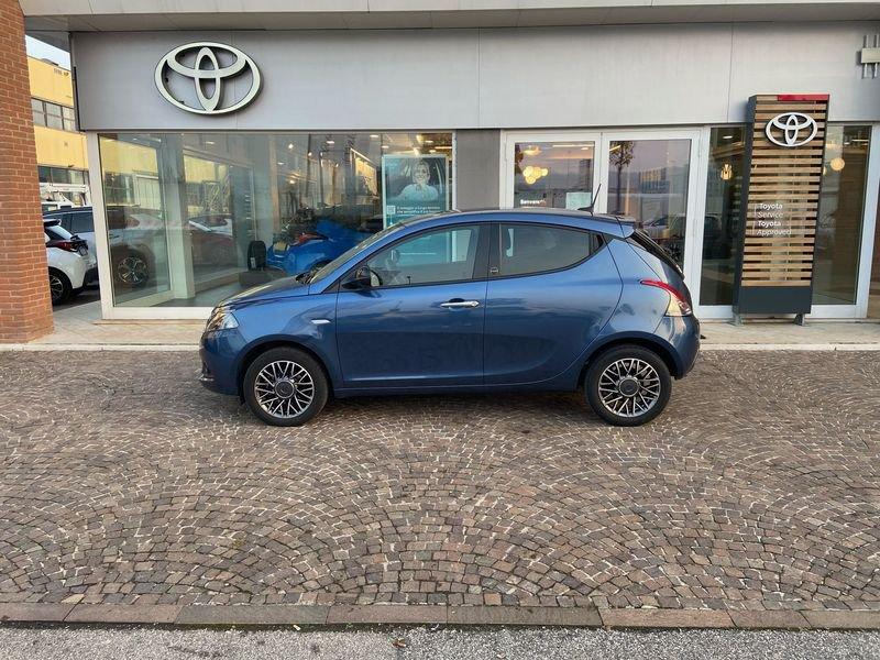 Lancia Ypsilon Ypsilon 1.0 FireFly 5 porte S&S Hybrid Ecochic Silver