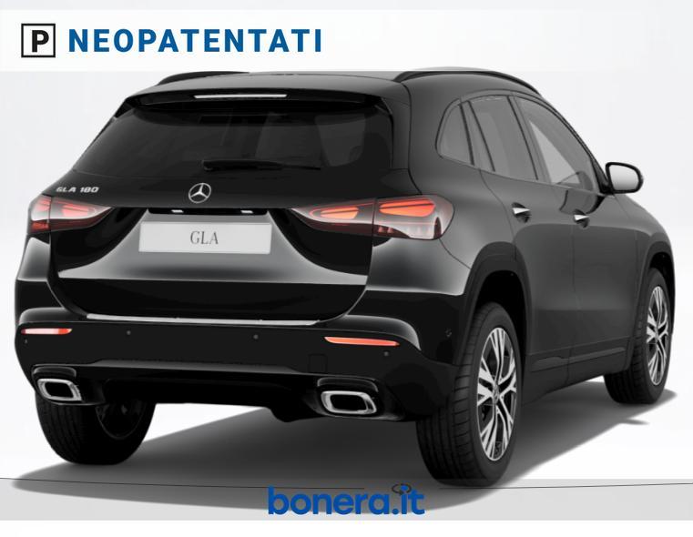 Mercedes GLA 180 180 Progressive Advanced Plus 7G-DCT