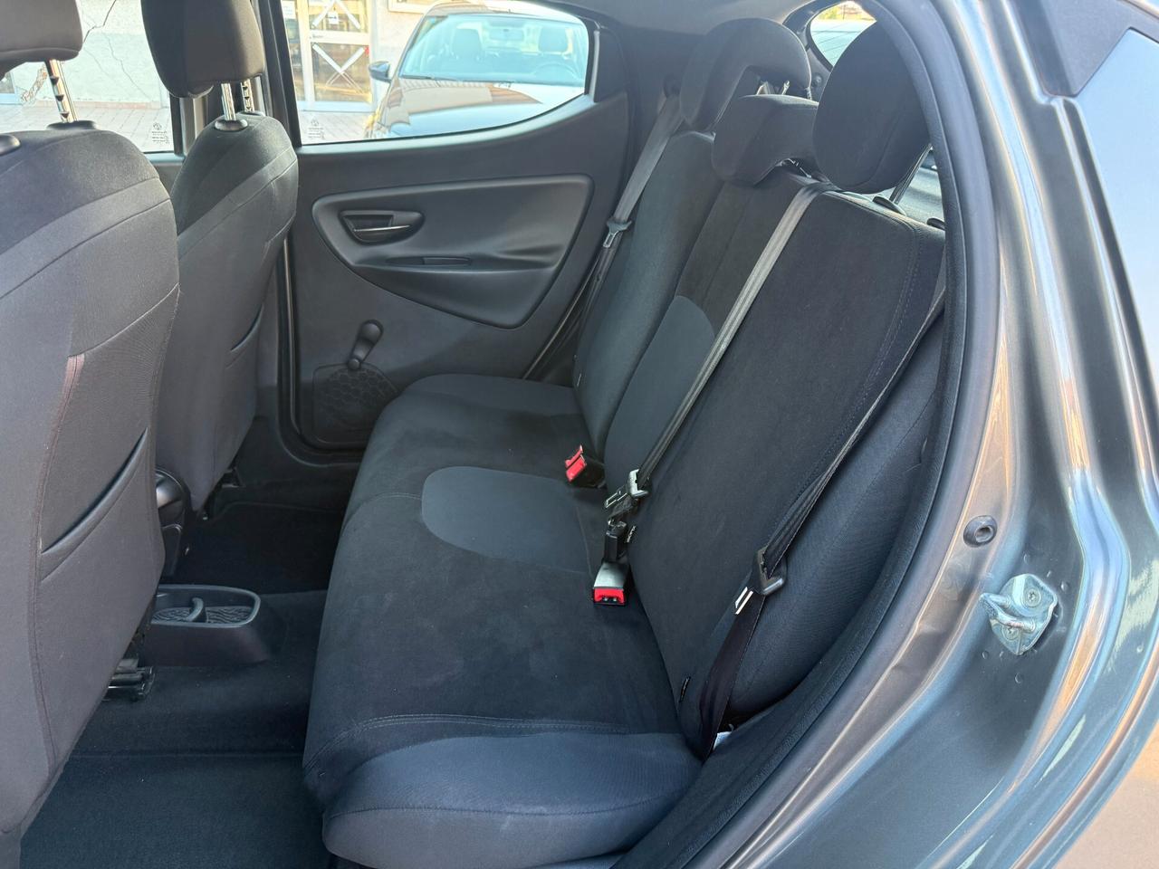 Lancia Ypsilon 1.2 69 CV 5 porte Gold