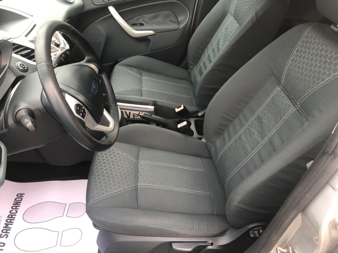 Ford Fiesta 1.4 5 porte Bz.- GPL Titanium 2010