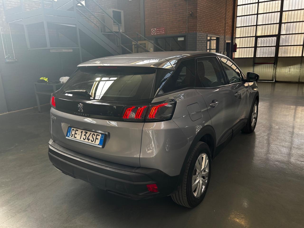 Peugeot 3008 BlueHDi 130 EAT8 Business neopatentanti