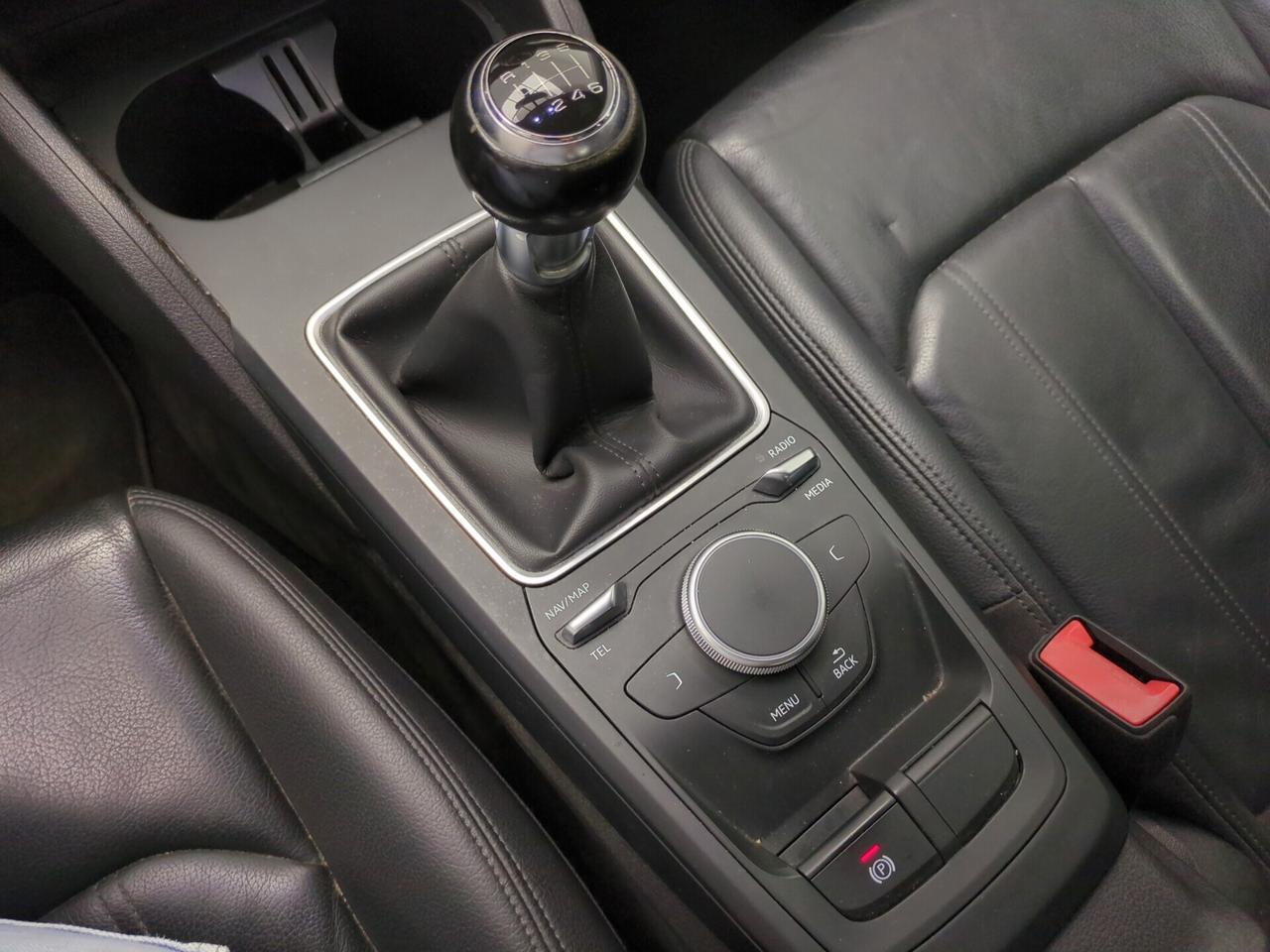 Audi Q2 1.6 TDI 116 CV Design- MANUALE