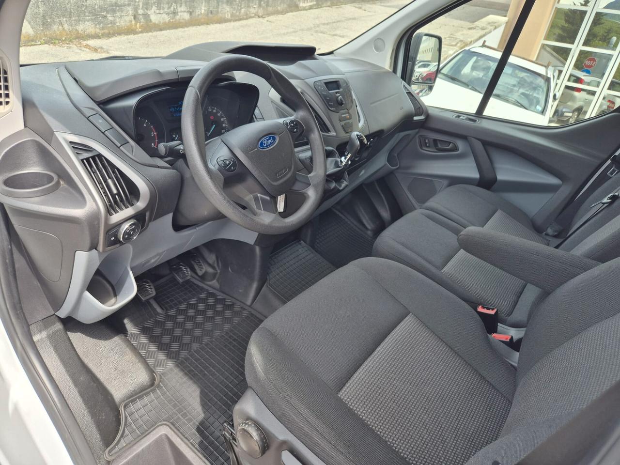 FORD TRANSIT 9 POSTI ''GANCIO TRAINO''